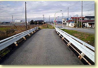 串川橋梁より日末町