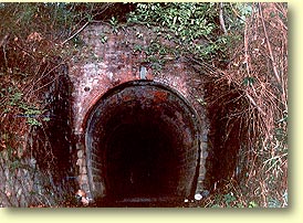 トンネル跡