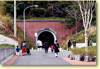 小堤山トンネル