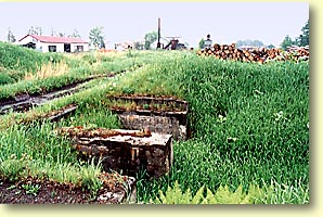 屈足駅跡と橋梁跡