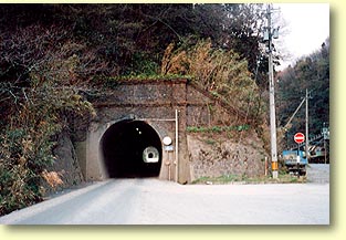 �Q�{�̃g���l��